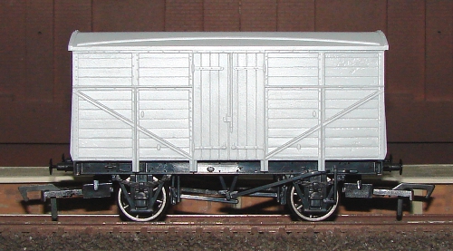 DAA011