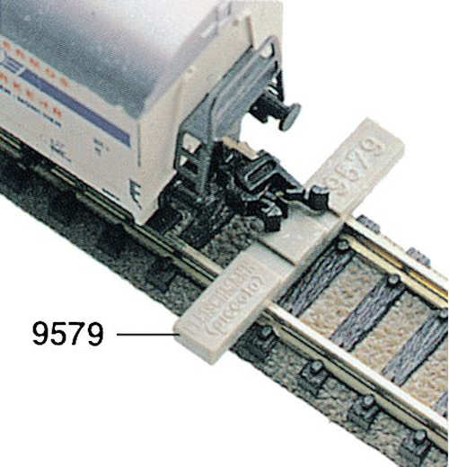 FM9579