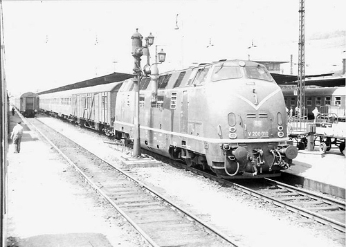 V200 Locomotive