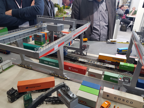 Faller Container Crane