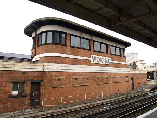 Woking Signal Box CC BY-SA 2.0 Ingy The Wingy