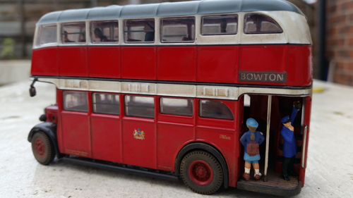 Adding figures to buses