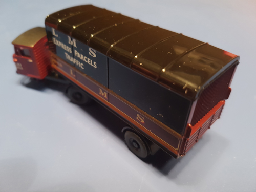 Oxford Diecast LMS Mechanical Horse